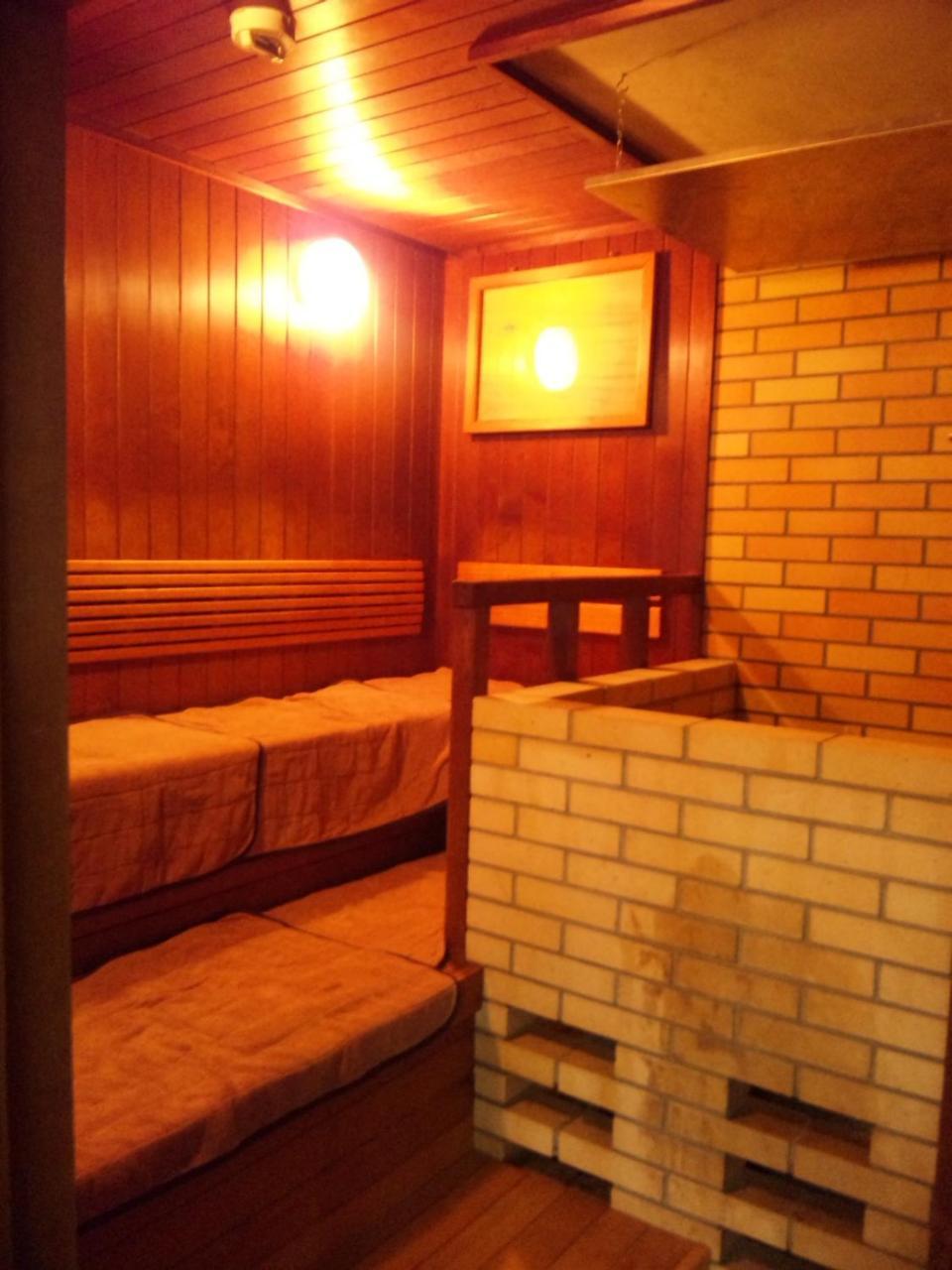 Capsule Hotel & Sauna Noble Chiba Buitenkant foto
